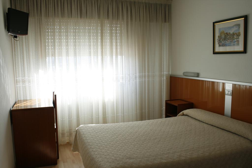 Hostal Liste Station 拉科鲁尼亚 客房 照片