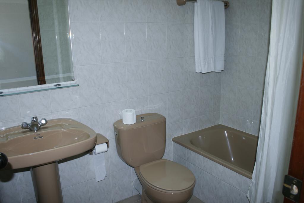 Hostal Liste Station 拉科鲁尼亚 客房 照片