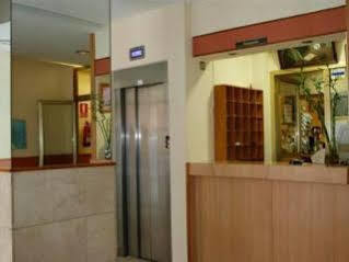 Hostal Liste Station 拉科鲁尼亚 外观 照片