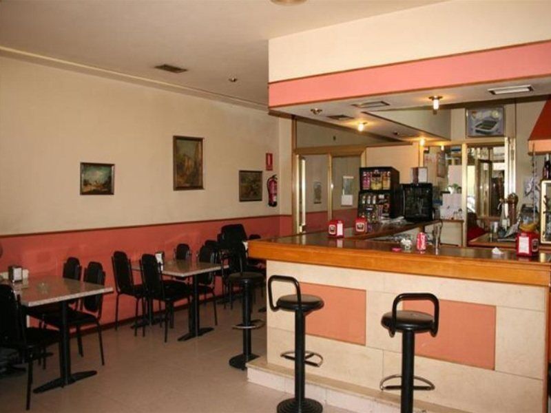 Hostal Liste Station 拉科鲁尼亚 外观 照片